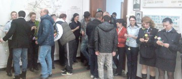 Au văzut oraşul după 20 de ani de închisoare: deţinuţii, în vizită la pompieri